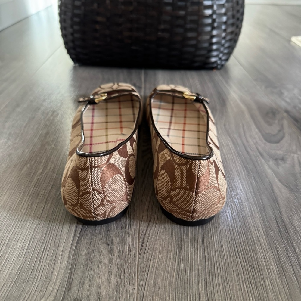 Coach Women's Tan and Brown Patterned Flats Size 8B - Picture 6 of 9